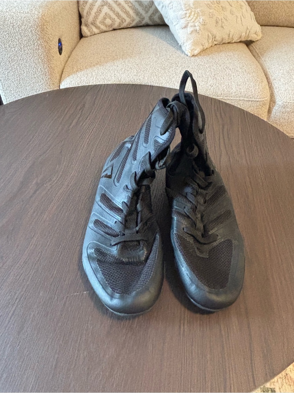 Men's Black Athletic Training Sneakers